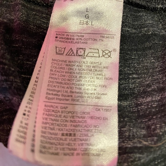 NWOT Gap Fit Maternity Capri pants Large - Picture 6 of 6